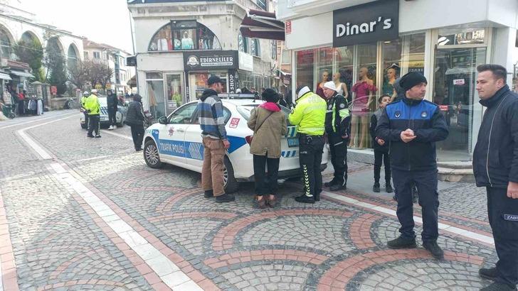 24 bin TL'lik trafik cezası! Motorunun başına geldiğinde polisleri gördü... Kardeşi bu kez kaçamayınca 'Devletimiz var olsun, sağ olsun' dedi G5