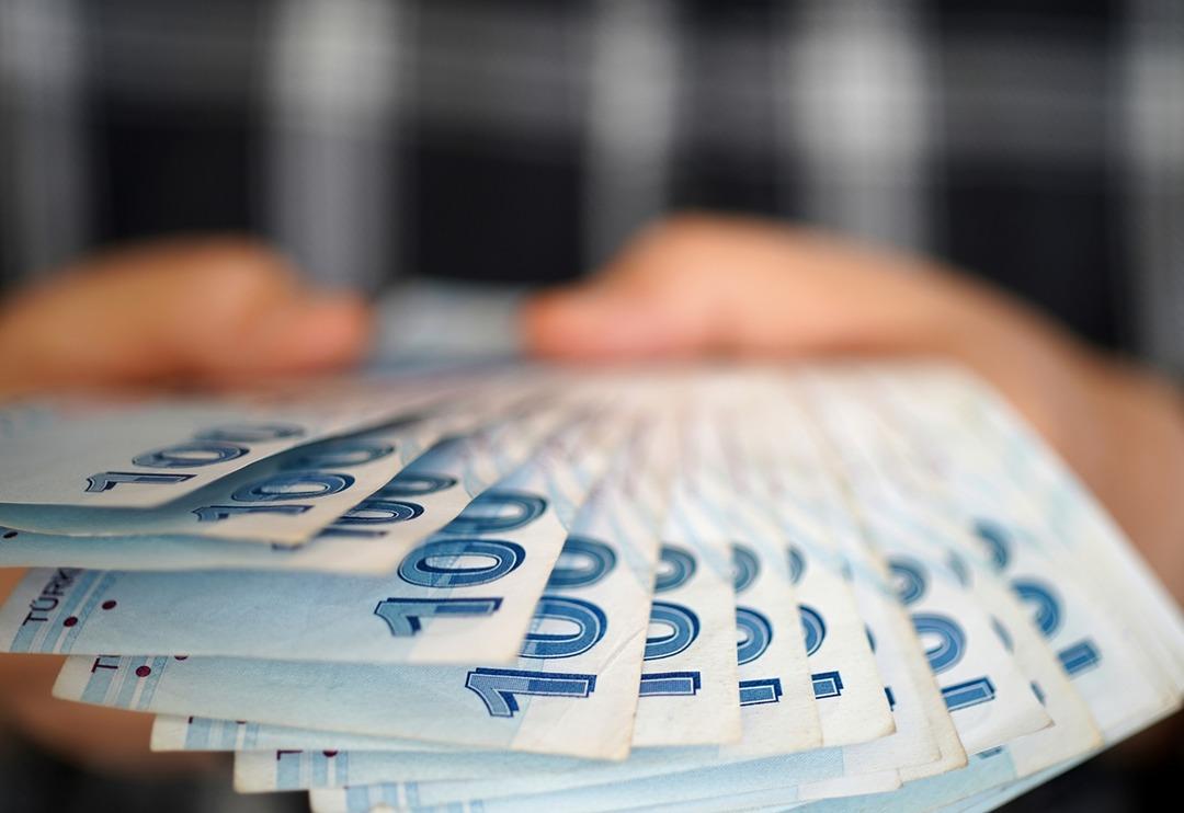 Emekliye ek zamda &lsquo;10 Mart&rsquo; kulisi! Asgari &uuml;crete mi eşitlenecek? Geri sayım şimdiden başladı... Fatih Portakal'ın 'd&uuml;zeltme' &ccedil;ıkışı dikkat &ccedil;ekti 