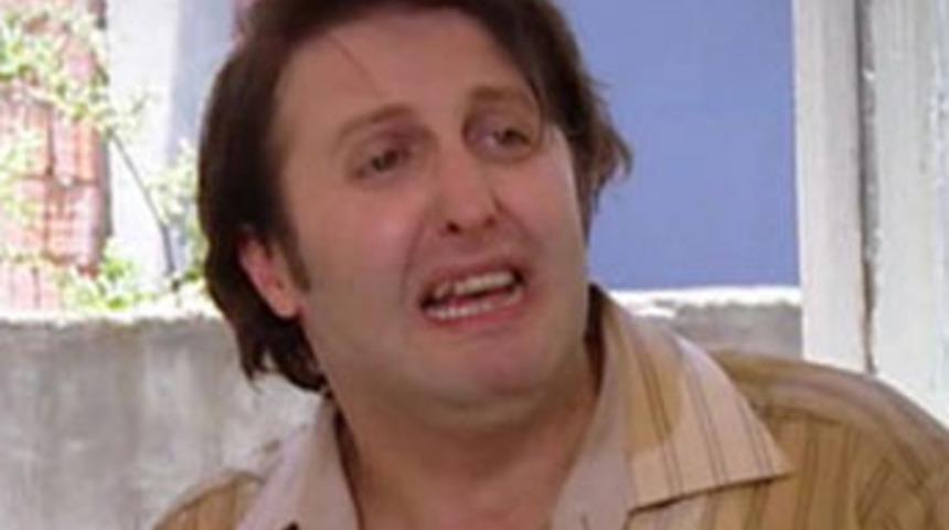 &Uuml;nl&uuml; sanat&ccedil;ıların y&uuml;z karası oyunu