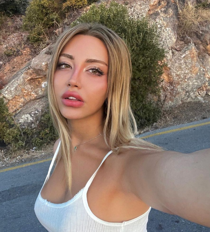 Mide bulandıran görüntü! Cinsiyet değiştiren Mika Can Raun'un sevgilisiyle yaptığını görenler "İğrenç" dedi G4