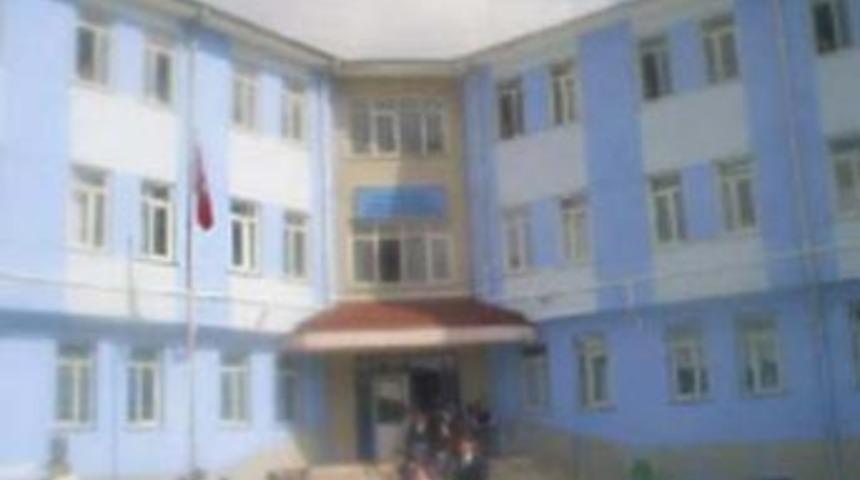 &Ouml;ğrenciler zorla oral seks yaptırmış