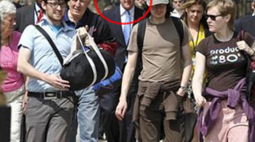 İşe yürüyerek giden Başbakan