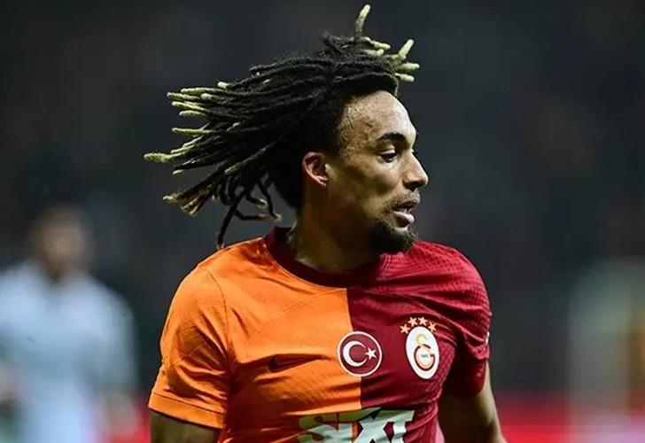 Sacha Boey'in ardından Galatasaray'da bir ayrılık daha! Angelino İtalyan devine gitti G4