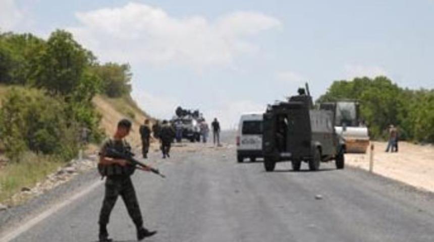 Askeri konvoya mayınlı saldırı