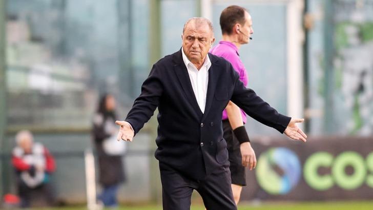 Alınan kötü sonuçlar sonrası Yunanistan'da Fatih Terim'e demediklerini bırakmadılar! "Onu bir ayda tanıdık, kendini kaybetti..." G1