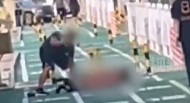 Skandal görüntüler! Aldattığını iddia ettiği karısını sokak ortasında soyup dakikalarca darp etti... "Zina cezası" diyerek bağırdı G1