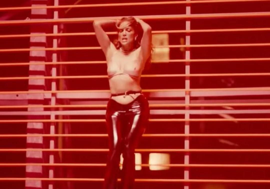 Jennifer Lopez'in yeni klibi sosyal medyayı salladı! "Bu videonun her karesi ateşli ve inanılmaz!"