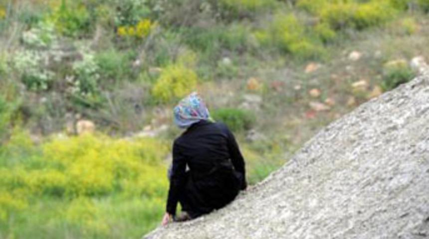 &Ouml;l&uuml;m&uuml;n kıyısındaki kıza son yakarış