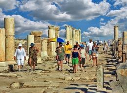 Turizm geliri geçen yılın aynı çeyreğine göre yüzde 6,8 arttı
