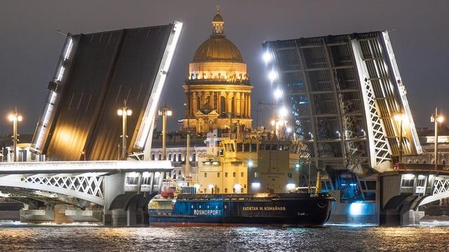 Benzersiz bir operasyon! Akkuyu için 'köprü'leri kaldırdılar: Donmuş nehirden sevkiyatı işte böyle yaptılar