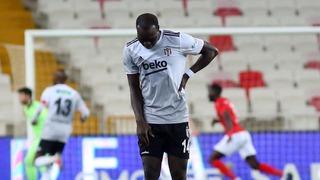 Kamerun Milli Takımı'nda forma giyen Aboubakar için Beşiktaş'tan açıklama! Durumu çok daha ciddi