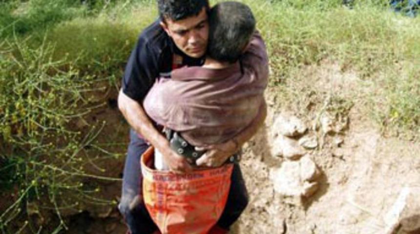 Kuyuda 2 g&uuml;n &ouml;l&uuml;m kalım şavaşı