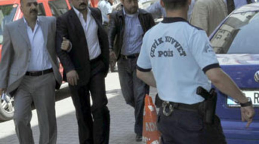 Kuzenini domuz bağıyla işkence yapıp &ouml;ld&uuml;rd&uuml;