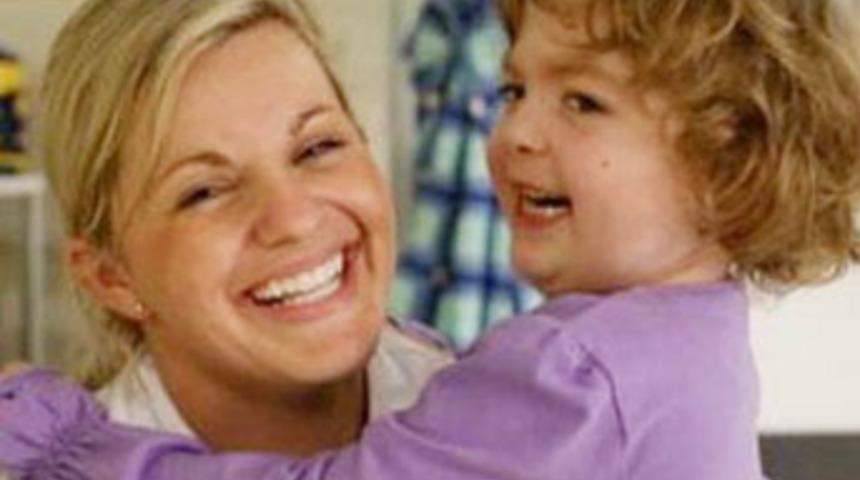 3 kalpli kız şaşırtıyor