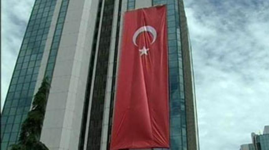 İsrail Başkonsolosluğu'na T&uuml;rk bayraklı tepki