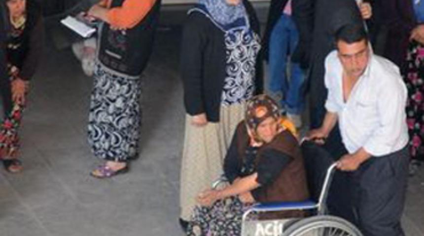 D&uuml;ğ&uuml;ne pompalı baskın: 10 yaralı