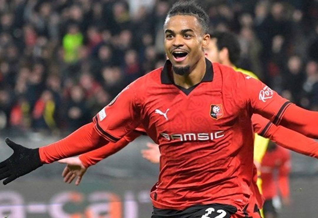 Galatasaray'dan tepki &ccedil;eken transfer! Sacha Boey'un yerine gelen isim sosyal medyada tartışma yarattı