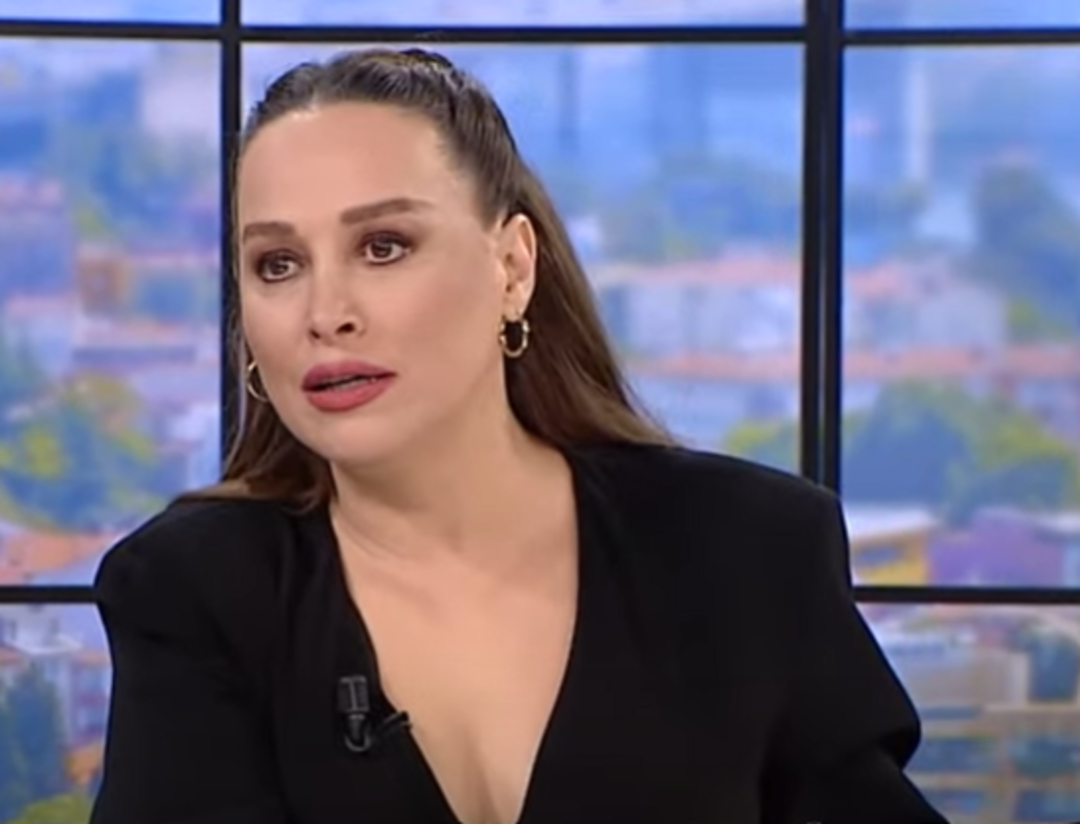 Nur Viral seyircinin 'koca'sına dair anlattıklarıyla &ccedil;ılgına d&ouml;nd&uuml;! "Sen şerefsiz adam..."