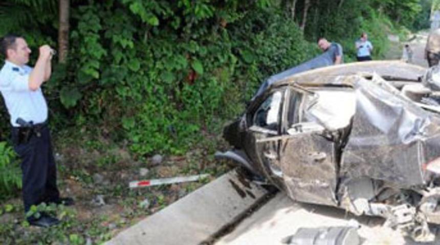 Başbakan'ın konvoyunda kaza