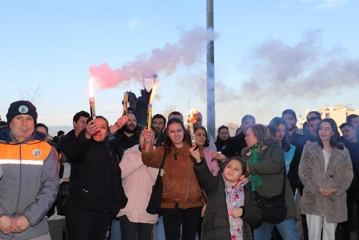 Yüzde 71’lik zam aldılar! En düşük işçi maaşı 24 bin 702 lira oldu! Belediye başkanıyla karşılıklı oynadılar G2