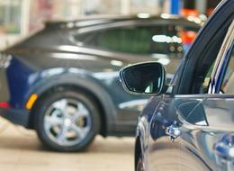 Zam sınırlı kaldı ama... İkinci el araç piyasası durma noktasında: En hızlı o marka satıldı