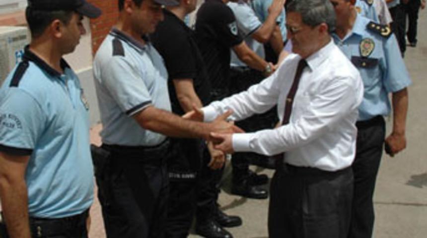 M&uuml;d&uuml;rden g&ouml;bek kontrol&uuml;