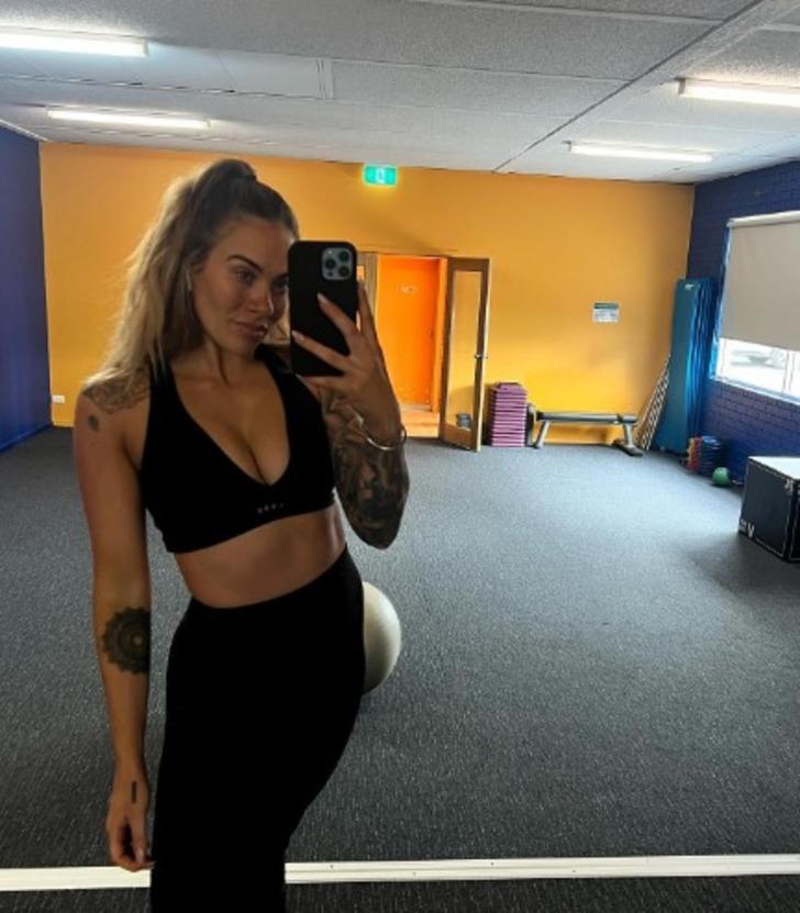 'Herkesin yapabileceği iki basit değişiklikle 30 kilo verdim' Doğumdan 12 ay sonra vücudu tamamen değişti G3