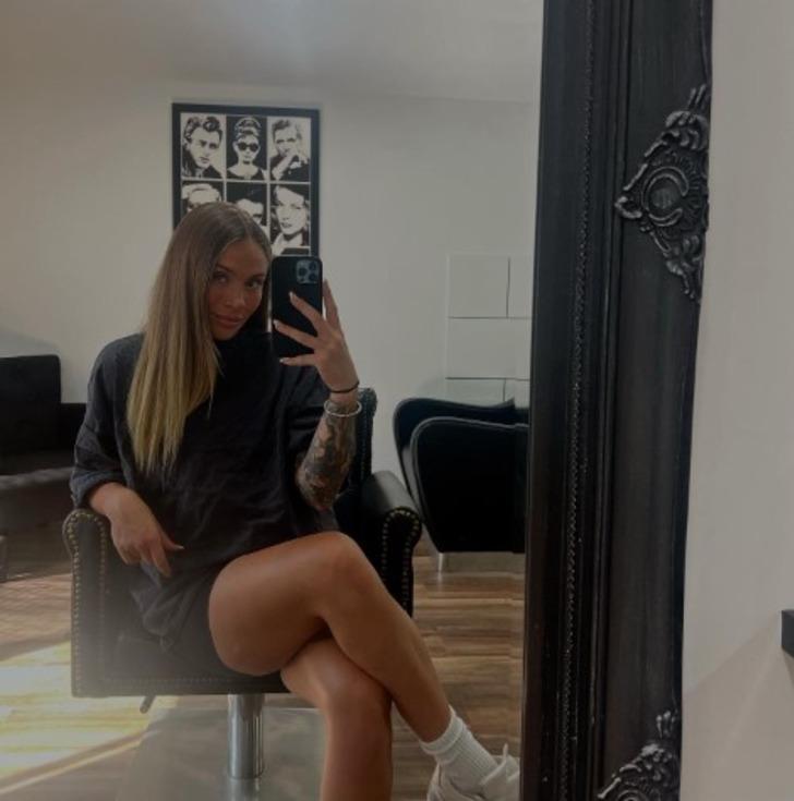 'Herkesin yapabileceği iki basit değişiklikle 30 kilo verdim' Doğumdan 12 ay sonra vücudu tamamen değişti G5