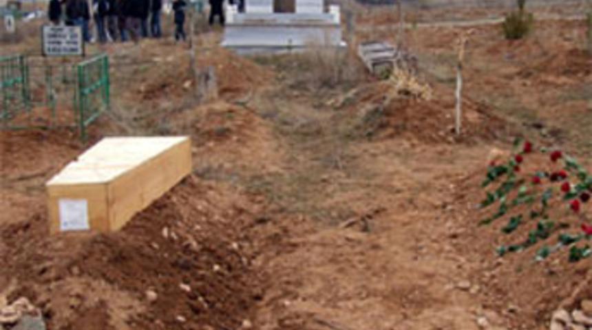 'Yine kız oldu' ş&uuml;phesi mezar a&ccedil;tıracak