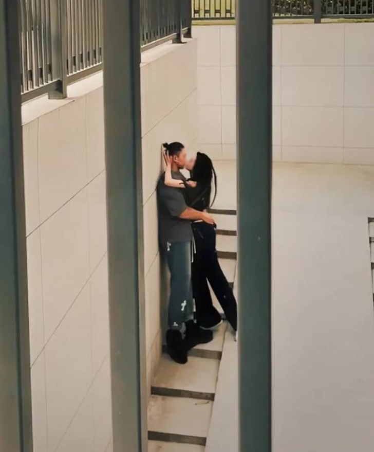 En yakın arkadaşı ve karısının ihanetini görünce intikam almak istedi! O anları kaydederek sosyal medyadan paylaştı... Gündem yaratmayı başardı G1