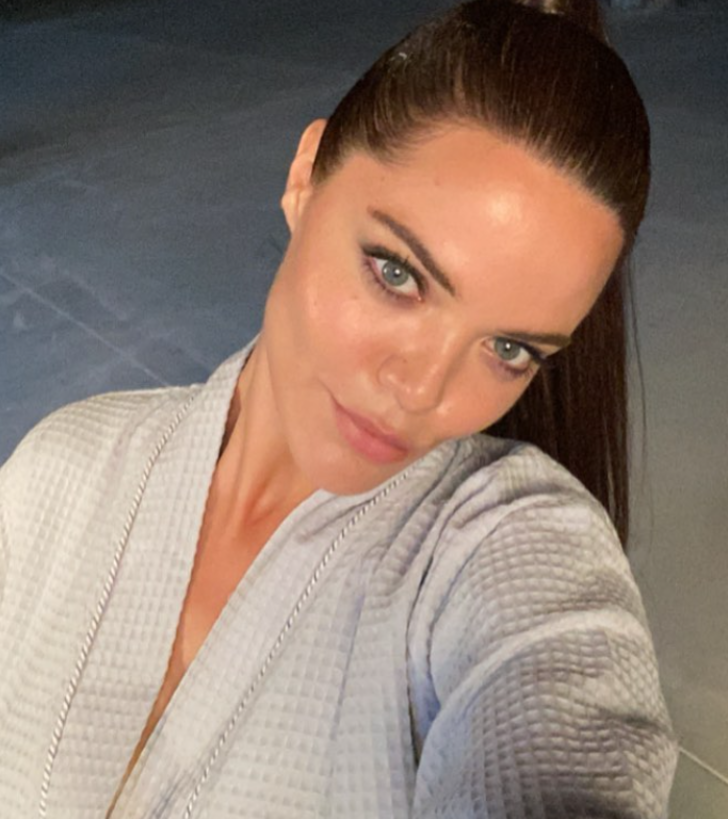 Herkes doğal güzel sanıyordu! Şahane Hayatım'ın Şebnem'i Hilal Altınbilek'in eski halini görenler tanıyamadı G5