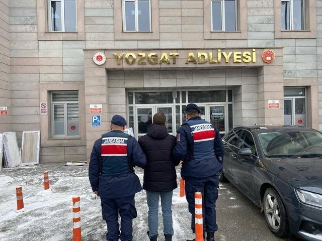 Yozgat’ta 14 firari hükümlü yakalanarak cezaevine teslim edildi
