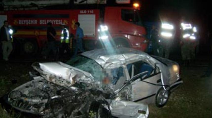 Isparta'da feci kaza: 3 &ouml;l&uuml;, 9 yaralı