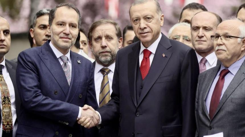 AK Parti ile YRP arasında sürpriz görüşme! Erbakan'ın açıklaması ertelendi