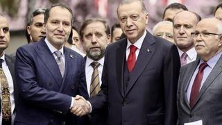 AK Parti ile YRP arasında sürpriz görüşme! Erbakan'ın açıklaması ertelendi