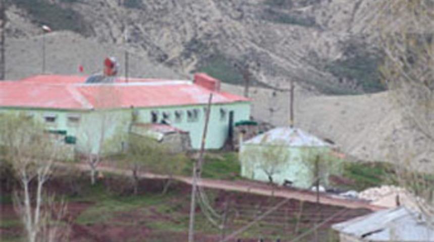 Flaş...İki karakola aynı anda hain saldırı