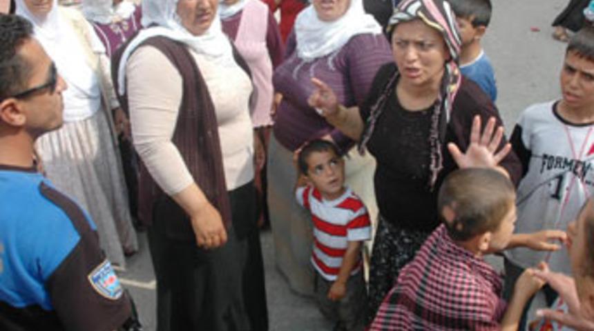 Tacizci &ouml;ğretmen Adana'yı karıştırdı