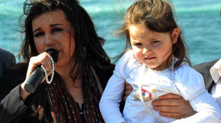 Erdoğan'ı niye &ouml;vd&uuml;