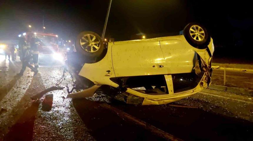 Kontrolden &ccedil;ıkan ara&ccedil; metrelerce savruldu: 1 yaralı