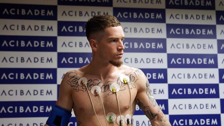 Fenerbahçeli Ryan Kent'in menajeri Lazio'ya imzayı attı, kendisi takımda kaldı! Transfer son saniyede iptal oldu 18363691-728xauto