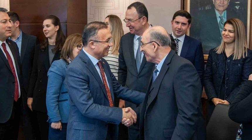 Top&ccedil;uoğlu ailesinden Gaziantep ve Kilis&rsquo;e iki &ouml;nemli eser