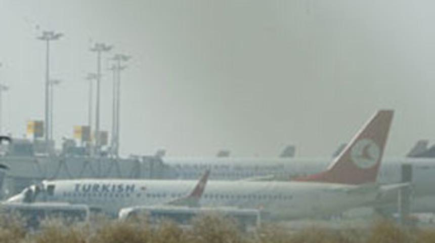 Flaş...T&uuml;rkiye'deki u&ccedil;uşlar durdu