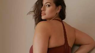 Kıvrımlı model Ashley Graham küçük iç çamaşırıyla 'iş tavsiyesi' verdi! O anlara yorum yağdı 