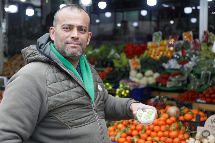 'Altın alsalar daha karlı bence' Tanesi 100 TL! Şehir dışından gelip 3 tane alıp dönüyorlar... Anne adayları için satışa çıktı G4