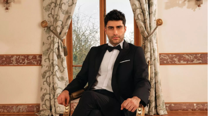 Öpüşme krizi yaşandığı iddia edilmişti... Kızılcık Şerbeti Doğukan Güngör'den kafaları karıştıran Sıla Türkoğlu hamlesi! G4