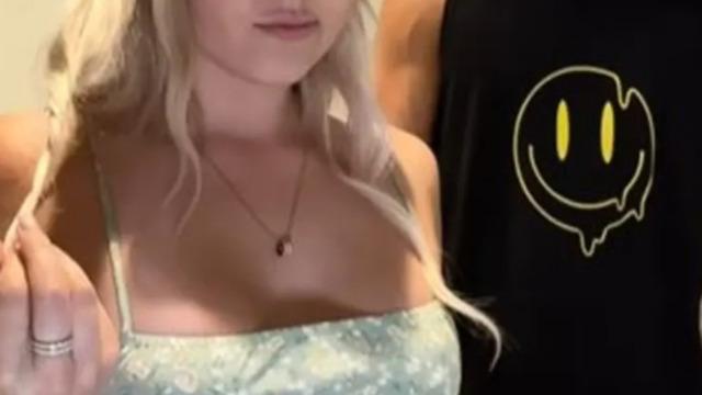 Kocasıyla birlikte yeni bir partner için sosyal medyada ilan verdi! Başvuranı görünce şaşkına döndük