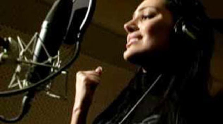 T&uuml;rk d&uuml;şmanlığı Eurovision&rsquo;a sı&ccedil;radı