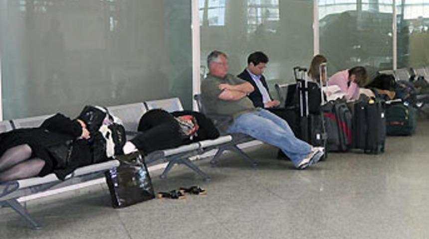 Atat&uuml;rk Havalimanı otogar gibi