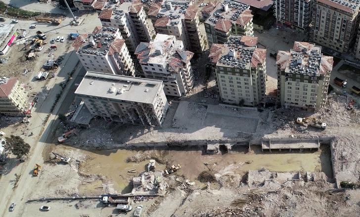 6 Şubat'ta yerle bir olan binalar çökmemiş(!) Rönesans Rezidans'ın müteahhidinden akılalmaz sözler G5