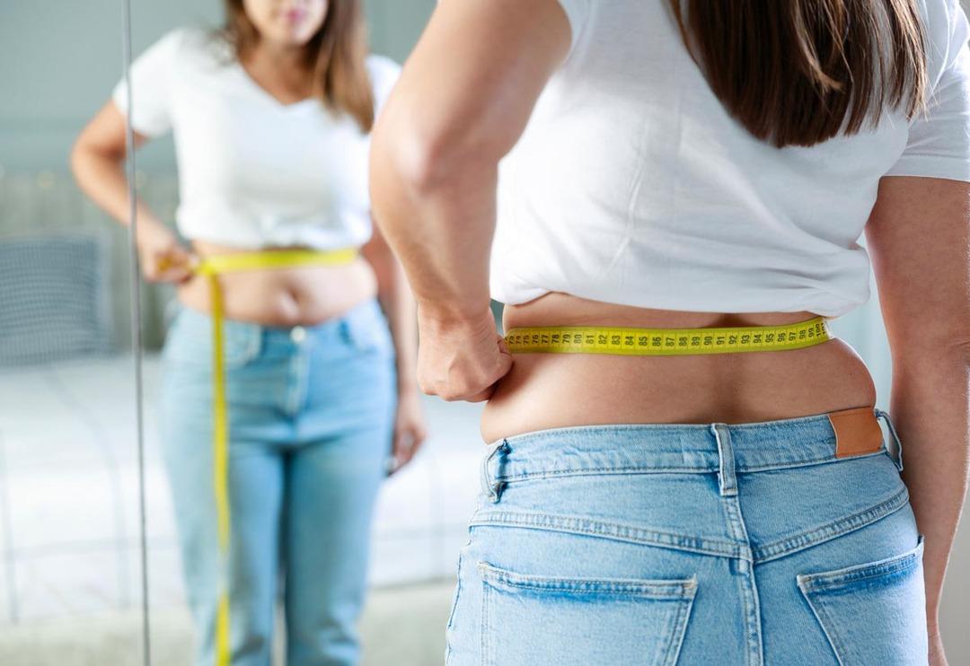 Farkında bile olmadan kilo verdiler! Hem egzersiz yapıyor gibi hem yapmıyor gibi... G&uuml;ndelik işlerle kalori yakmanın 9 form&uuml;l&uuml;